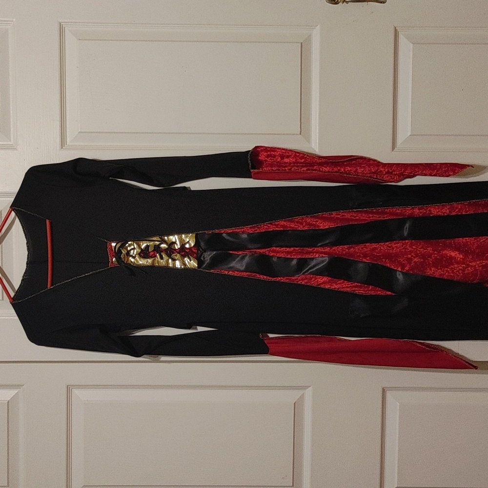 ♦️⚫ Black & Red Costume Dress